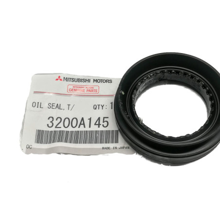 Uszczelniacz półosi prawy lancer evo 3200A145