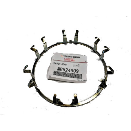 Uchwyt dekla felgi pajero l200 MB624909