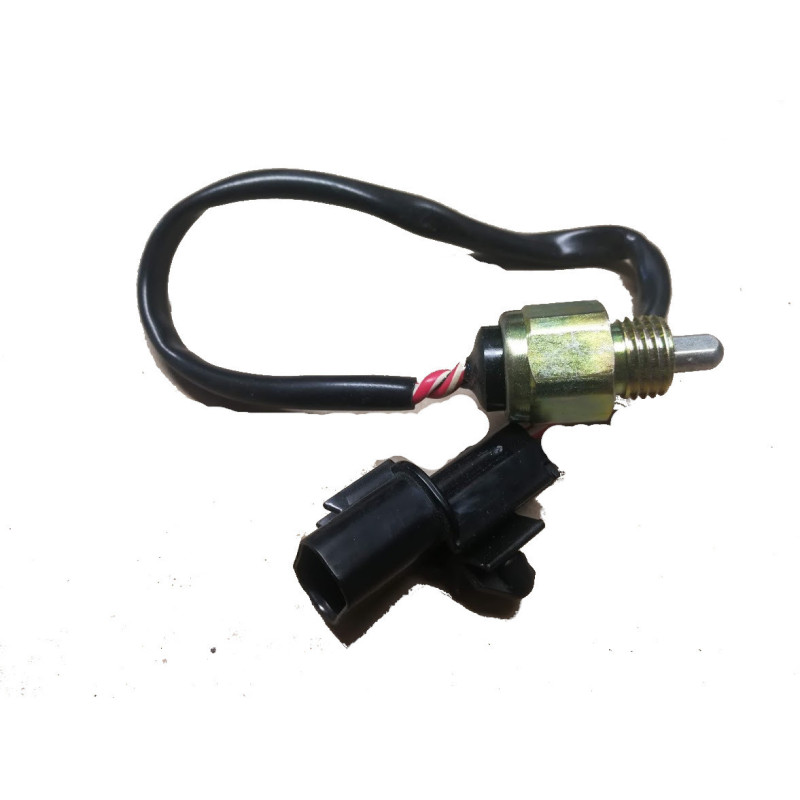 Sensore luce retromarcia L200 Pajero ME581047