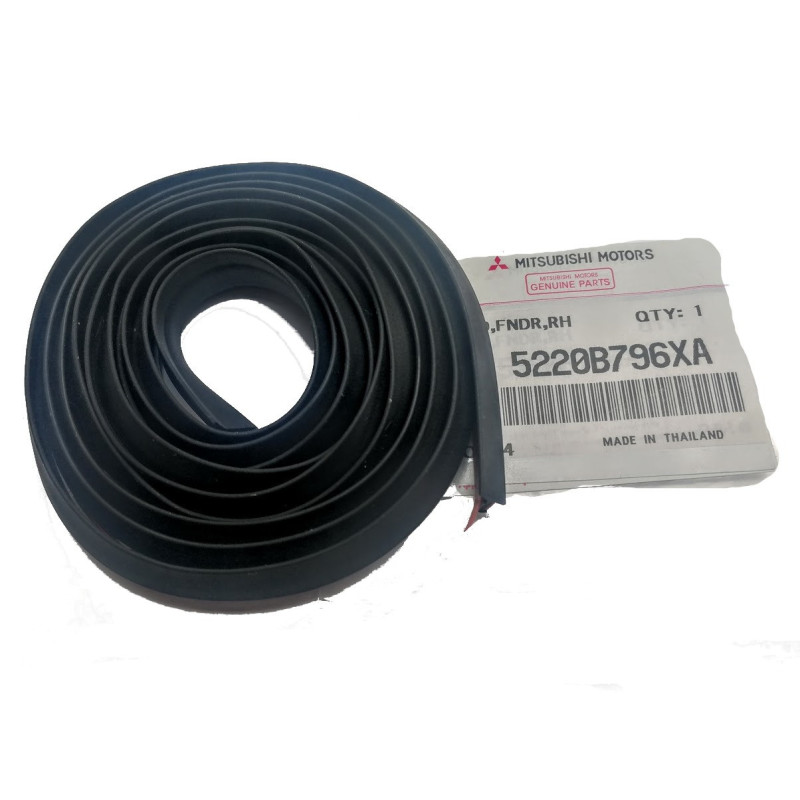 Rear Right Fender Flare Seal L200 5220B796XA