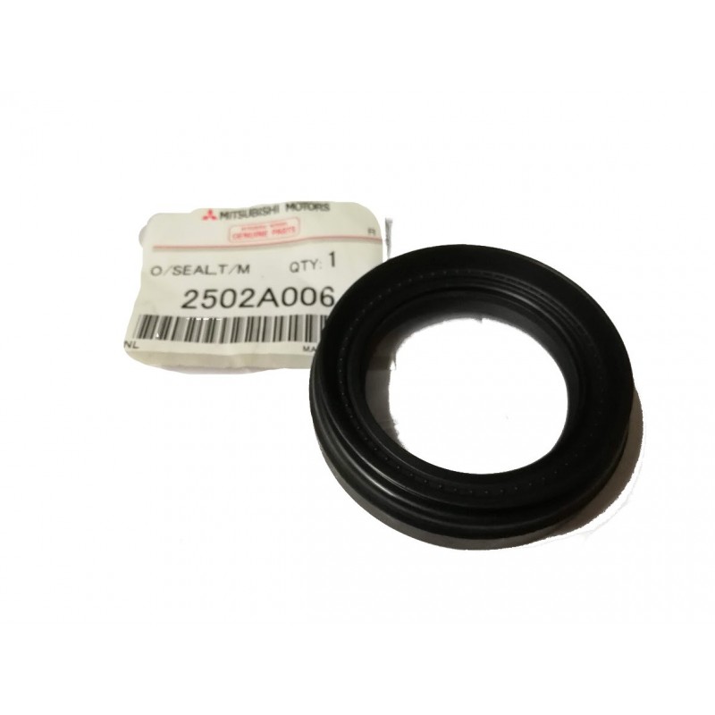 Outlander I 2502A006 A/T half shaft seal