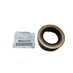 L200 Pajero 45x72x12 MB664285 front axle seal