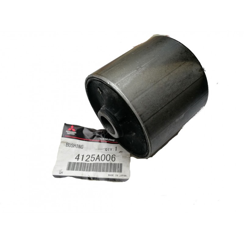 Longitudinal control arm bushing rear Pajero III IV 4125A006