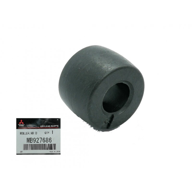 Mitsubishi MB927686 L400 Delica Space Gear door bushing